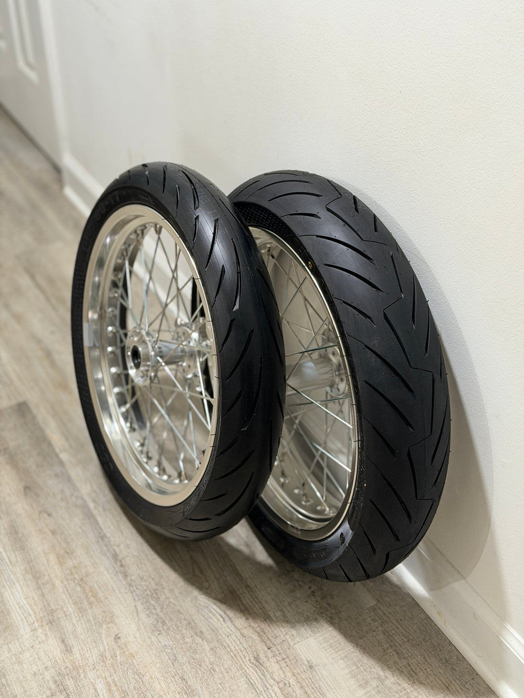 Chrome Ultra bee Supermoto Wheelset